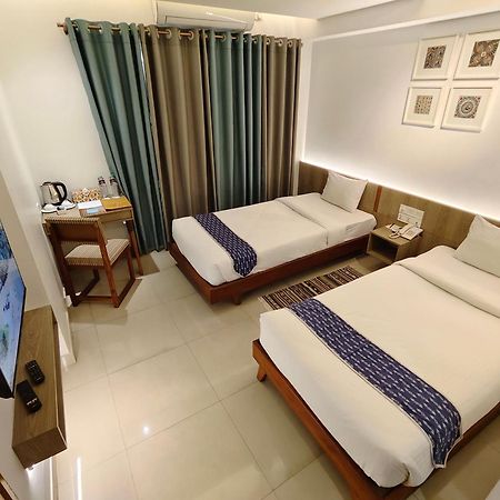 Hotel Nandini Dhaka Exteriör bild