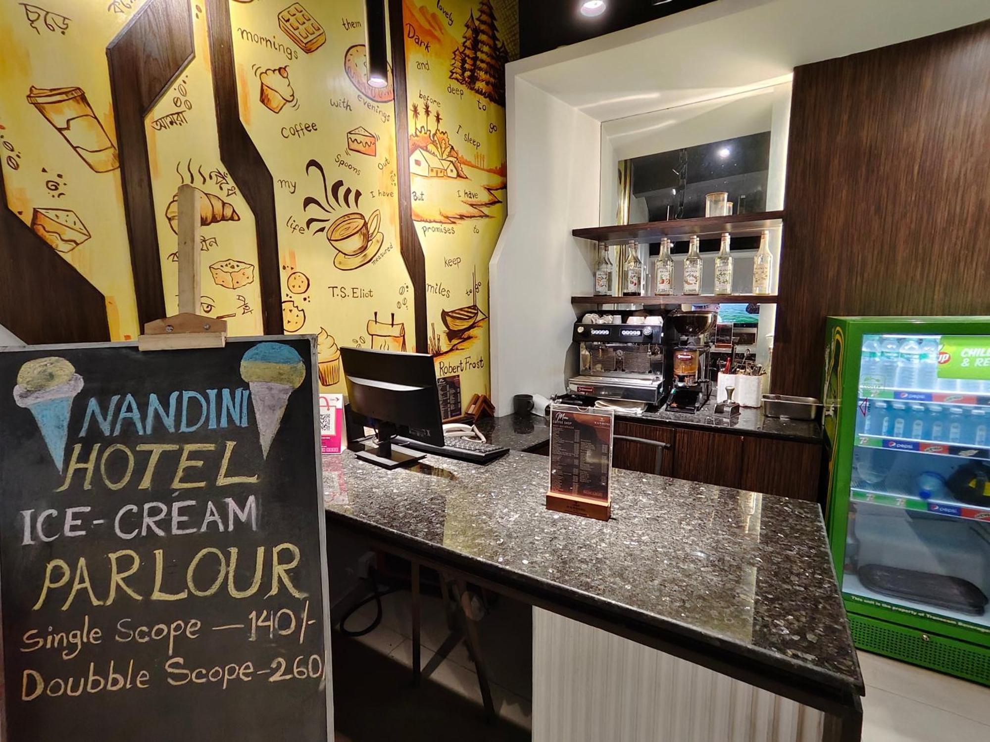Hotel Nandini Dhaka Exteriör bild